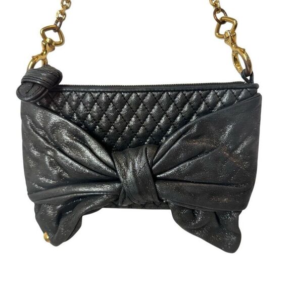 Juicy Couture Bow Quilted Leather Shoulder Bag in Metallic Black Gold Chain - Picture 1 of 16